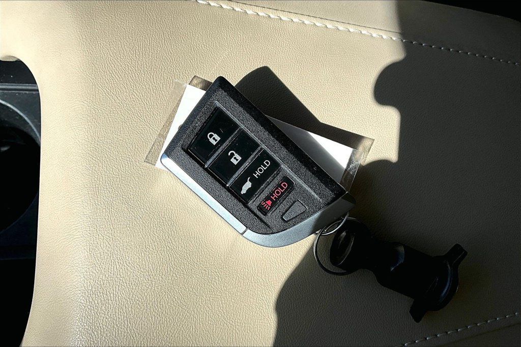 Used 2023 Acura RDX w/ Technology Package FWD image 12