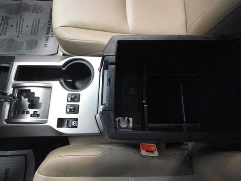 Used 2018 Toyota 4Runner 4WD image 23