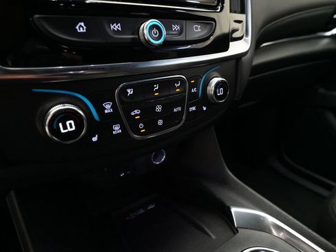 Used 2023 Chevrolet Traverse LT w/ LPO, Floor Liner Package AWD/4WD image 21