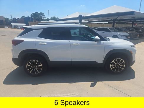Used 2025 Chevrolet TrailBlazer LT AWD/4WD image 7