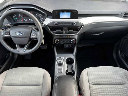 Used 2022 Ford Escape S image 5