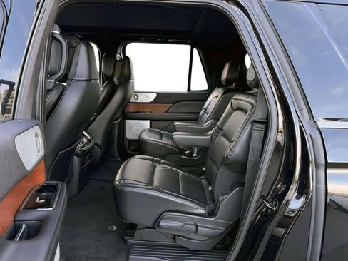 Used 2020 Lincoln Navigator L Reserve w/ Equipment Group 208A Reserve image 14