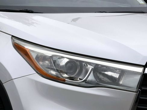 Used 2016 Toyota Highlander XLE AWD/4WD image 8