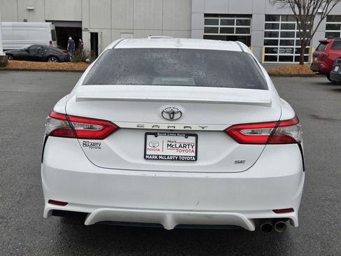 Used 2019 Toyota Camry SE image 10