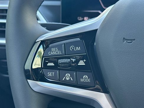 Used 2025 BMW i4 eDrive40 image 30