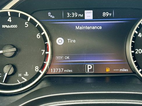Used 2023 Nissan Maxima SR w/ Sport Mat Group FWD image 12