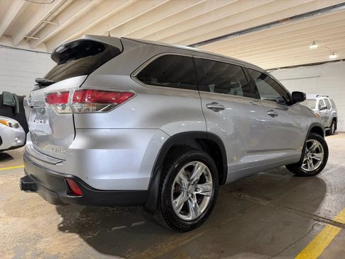 Used 2015 Toyota Highlander Limited AWD/4WD image 4