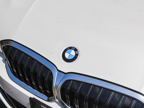 Used 2026 BMW 330i Sedan w/ Convenience Package RWD image 11