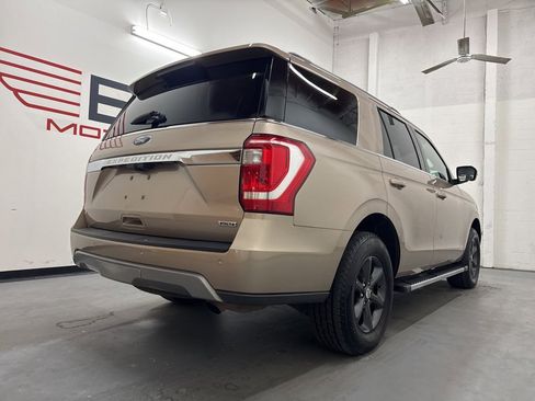 Used 2020 Ford Expedition XLT w/ FX4 Off-Road Package image 9