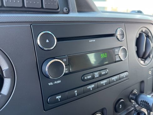 Used 2009 Ford E-350 and Econoline 350 XL image 37