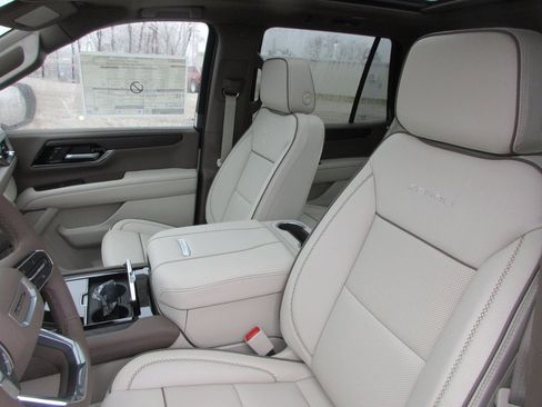 New 2026 GMC Yukon Denali image 12