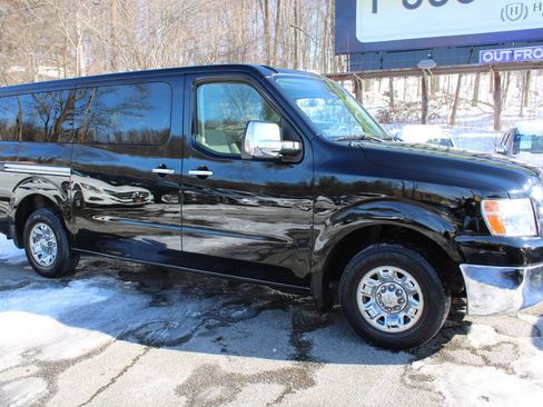 Used 2016 Nissan NV 3500 SV w/ SV Technology Package image 5