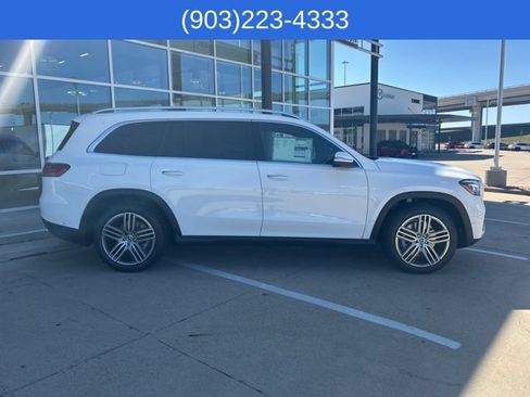 Used 2025 Mercedes-Benz GLS 450 4MATIC image 8