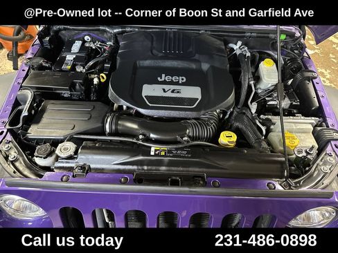 Used 2017 Jeep Wrangler Unlimited Rubicon w/ Connectivity Group AWD/4WD image 10