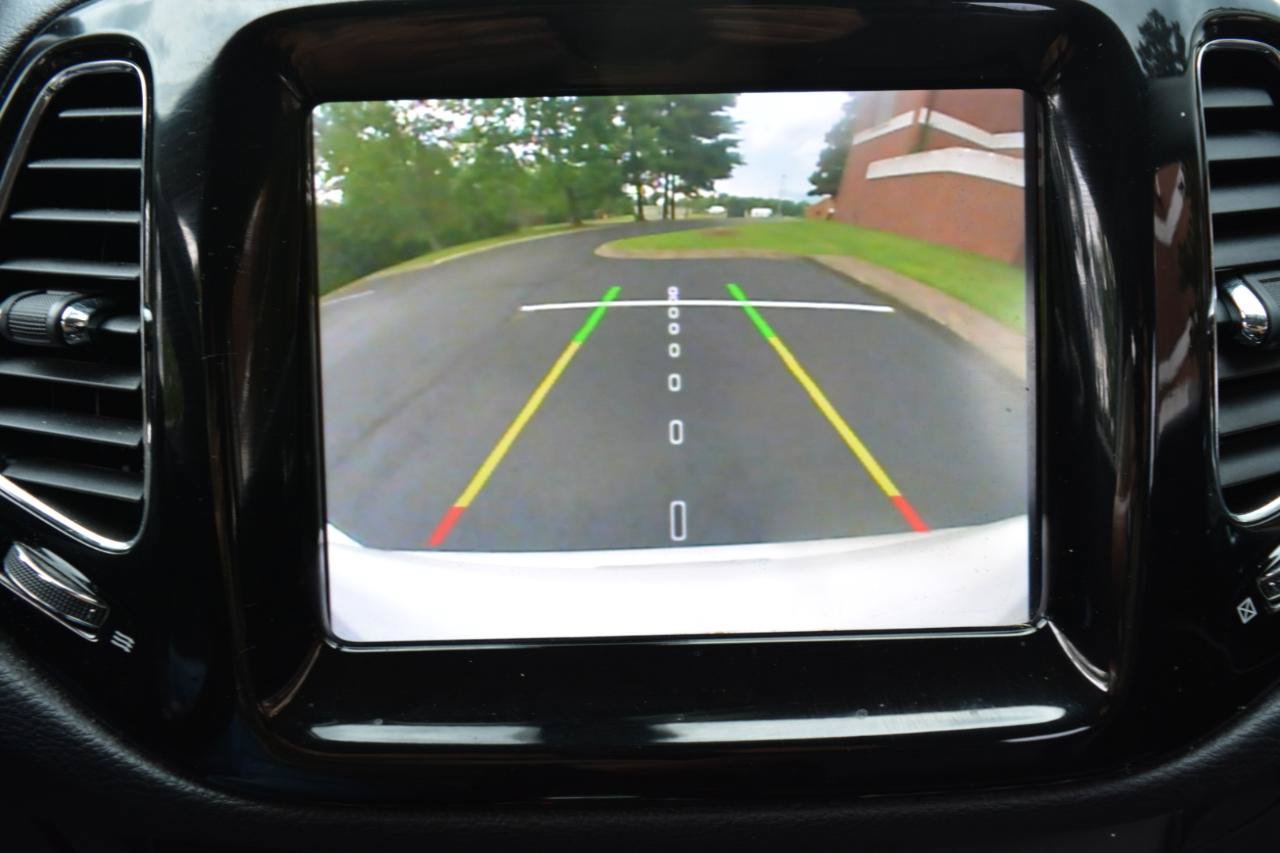 Used 2020 Jeep Compass Limited FWD image 22