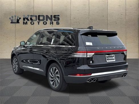 New 2026 Lincoln Aviator Premiere image 3