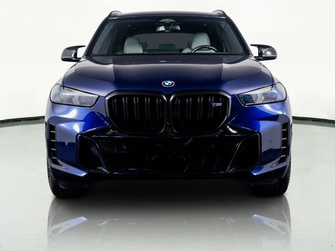 Used 2025 BMW X5 M60i w/ Premium Essential Package image 22