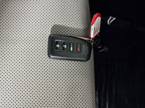 Used 2016 Lexus IS 350 AWD w/ F Sport Package image 40