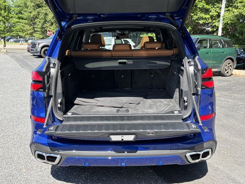 Certified 2026 BMW X5 M60i AWD/4WD image 8