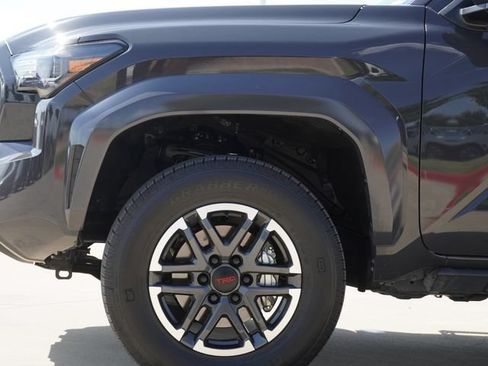 Used 2026 Toyota Tacoma TRD Sport AWD/4WD image 5