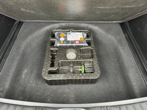Used 2019 Jeep Compass Latitude AWD/4WD image 25