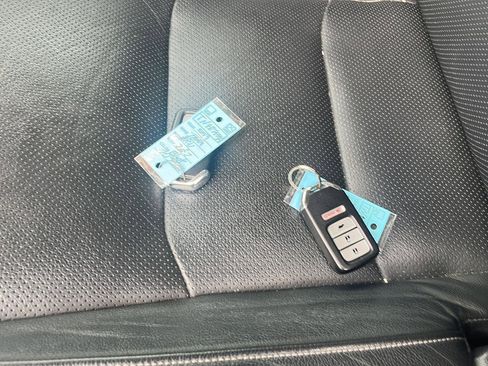 Used 2019 Honda HR-V EX-L image 3