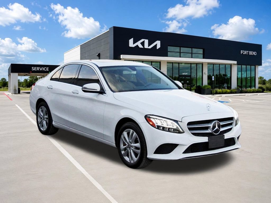 Used 2019 Mercedes-Benz C 300 4MATIC Sedan image 3