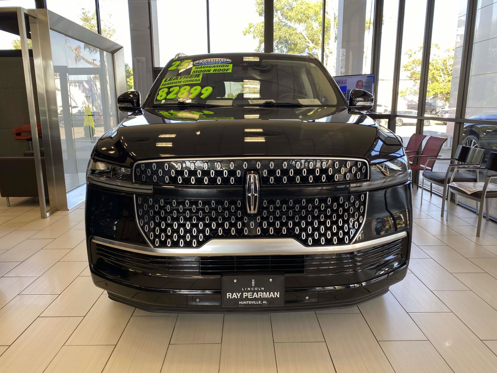 Certified 2025 Lincoln Navigator L Reserve AWD/4WD image 2