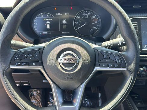 Used 2021 Nissan Kicks SV FWD image 12