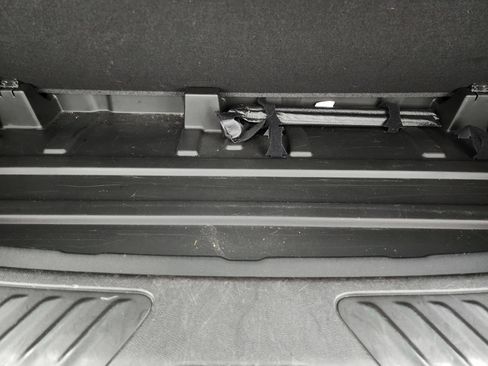 Used 2021 Chevrolet Tahoe LT image 35