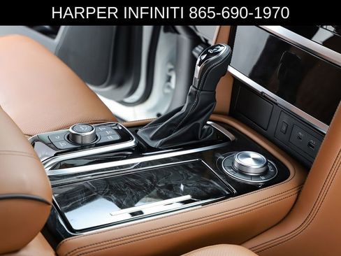 Used 2024 INFINITI QX80 Sensory w/ All-Season Package AWD/4WD image 33
