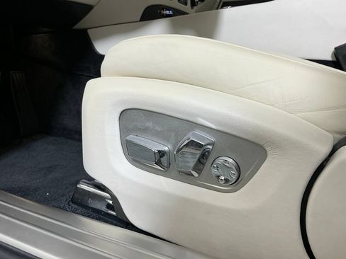 Used 2014 Rolls-Royce Wraith RWD image 20