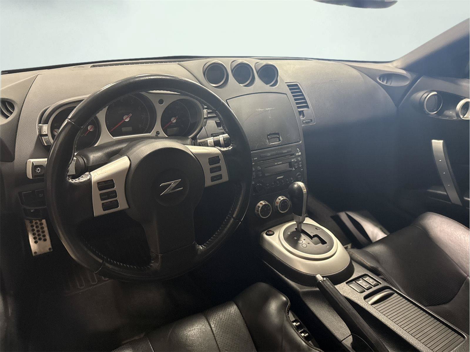 Used 2006 Nissan 350Z Touring w/ (K96) Aerodynamics Pkg RWD image 7