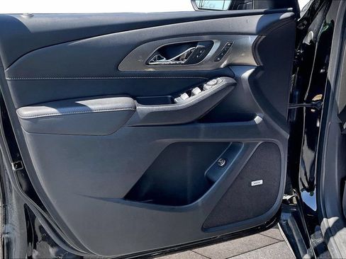 Used 2022 Chevrolet Traverse Premier w/ LPO, Floor Liner Package FWD image 23