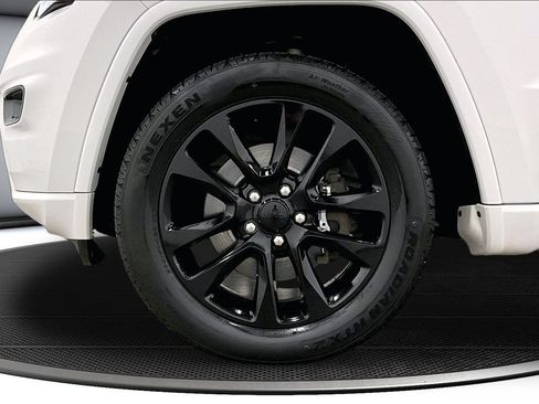Used 2022 Jeep Grand Cherokee Laredo X AWD/4WD image 33