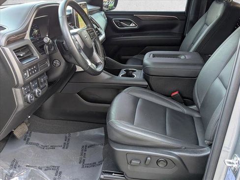 Used 2024 Chevrolet Suburban Z71 w/ Z71 Off-Road Package image 16