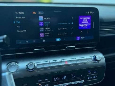 Used 2025 Hyundai Kona Limited FWD image 13