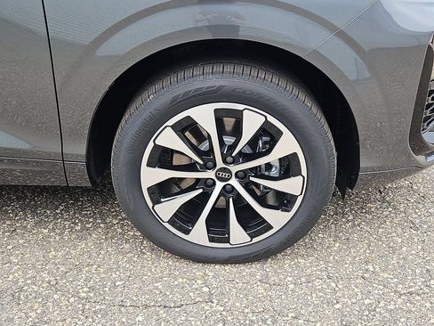 New 2026 Audi Q3 quattro 2.0T AWD/4WD image 4