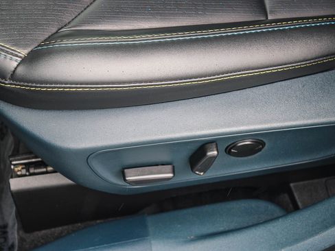 Used 2025 Ford Maverick Lobo image 22