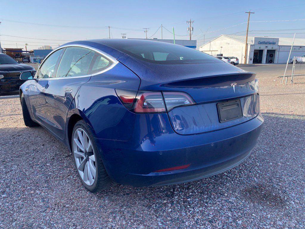 Used 2018 Tesla Model 3 Mid Range RWD image 3
