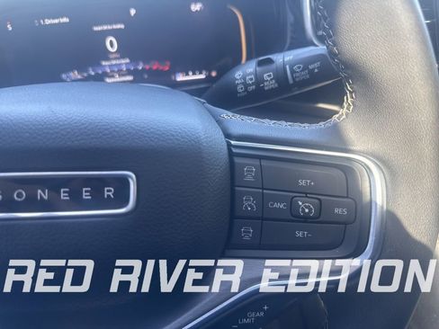 Used 2023 Jeep Wagoneer Series II image 26