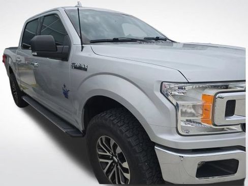 Used 2018 Ford F150 XLT w/ Equipment Group 302A Luxury AWD/4WD image 3