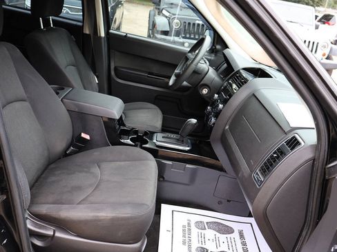 Used 2009 MAZDA Tribute i Sport FWD image 24