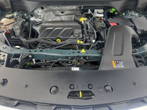 Used 2025 Chevrolet Trax LT FWD image 21