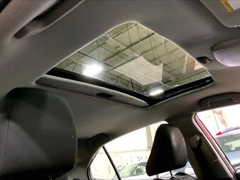 Used 2019 Toyota Camry LE image 14