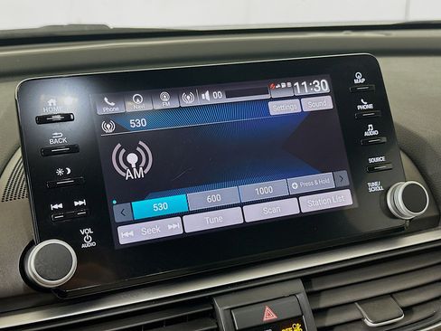 Used 2018 Honda Accord Touring image 21