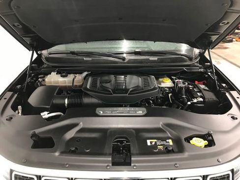 Used 2024 Jeep Wagoneer L Series II w/ Flexible Seating Group image 32