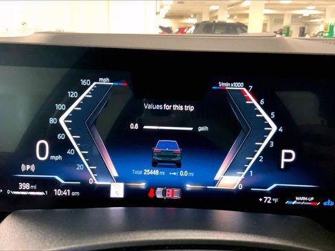 Used 2023 BMW X7 M60i w/ Executive Package image 25