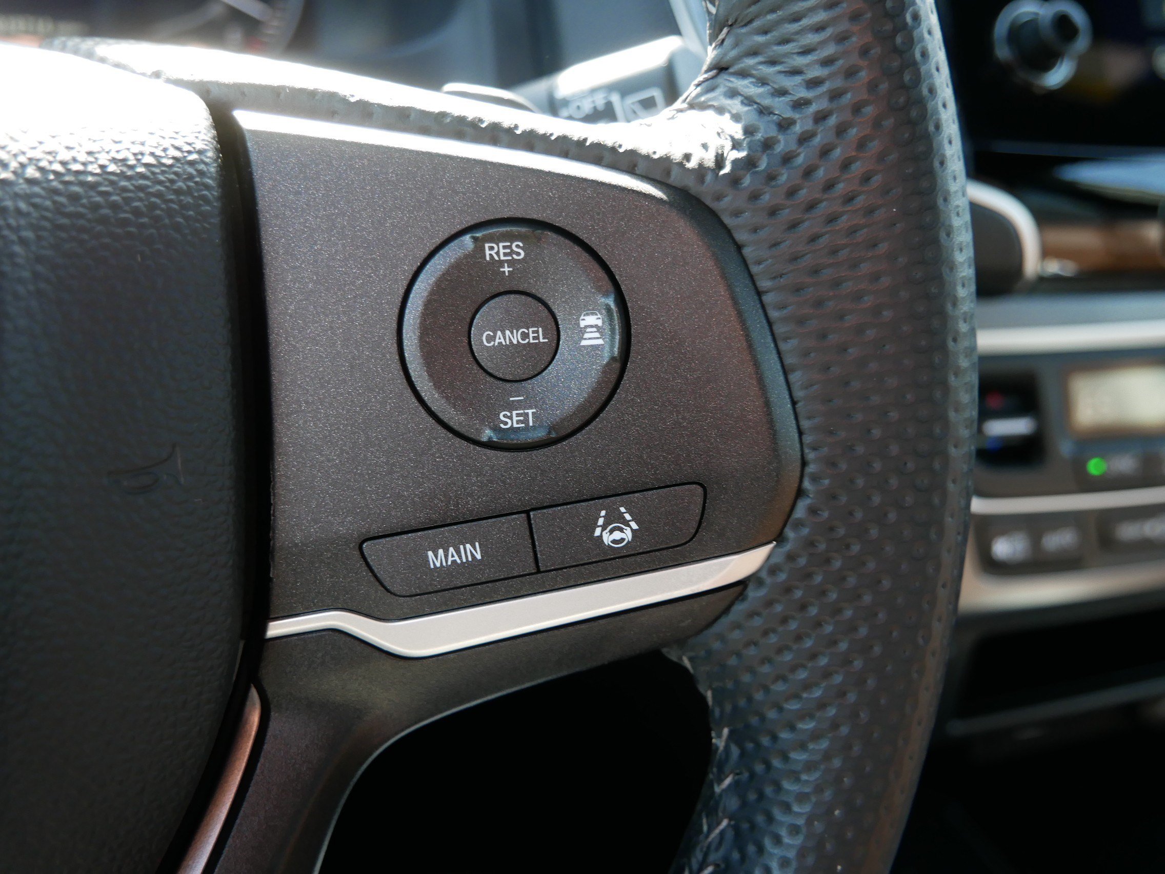Used 2025 Honda Passport EX-L image 28