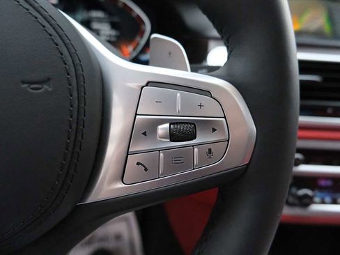 Used 2021 BMW 750i xDrive w/ Executive Package image 43